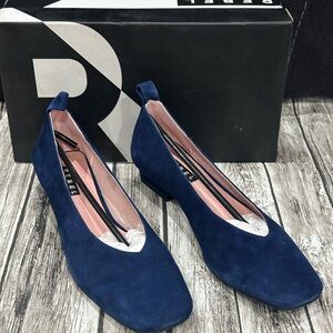 Rebel Sarah Suede leather square toe - low heeled pump size 11 W Navy Blue